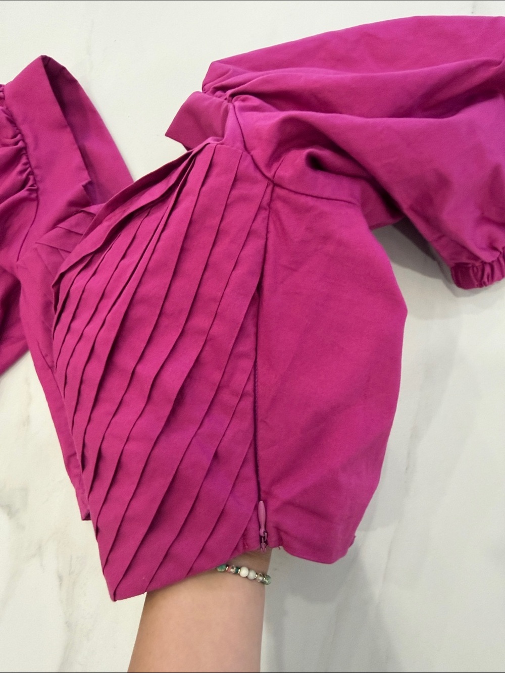 Pleated Magenta Puff-Sleeve Crop Top - Picture 5 of 7